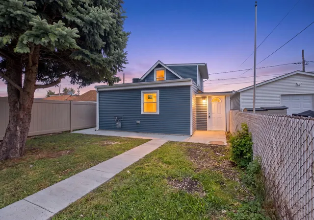 Photo 1 of Single family home for sale at 6007 S Monitor Ave, Chicago, IL 60638 | MLS# 12768614 | Listing updated on 2026-09-30