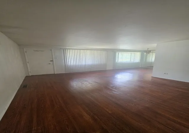 Photo 2 of Single family home for sale at 821 E 10th Place, Ford Heights, IL 60411 | MLS# 12768616 | Listing updated on 2026-09-30