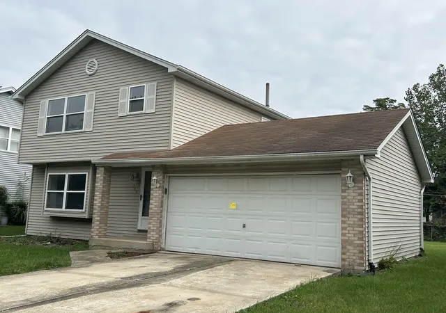 Photo 3 of Single family home for sale at 715 Wright Rd, University Park, IL 60484 | MLS# 12768620 | Listing updated on 2026-09-24