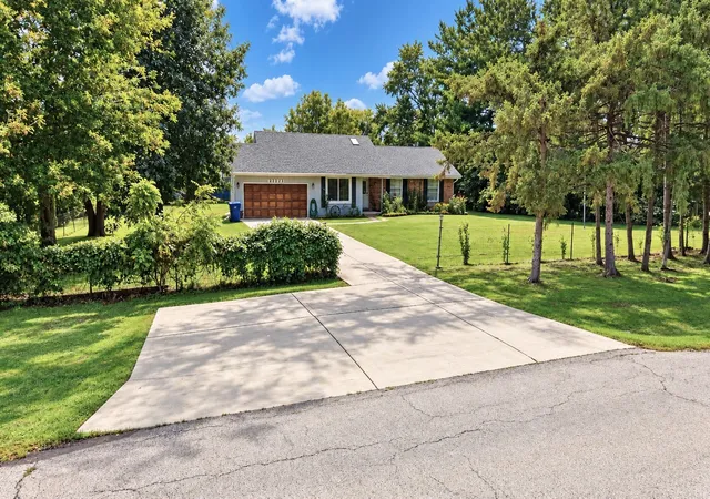 Photo 2 of Single family home for sale at 21271 W Park Dr, Lake Villa, IL 60046 | MLS# 12768625 | Listing updated on 2026-09-25