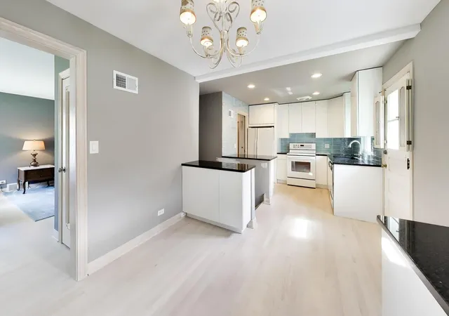Photo 3 of Single family home for sale at 221 S Elmhurst Ave, Mount Prospect, IL 60056 | MLS# 12768631 | Listing updated on 2026-09-26