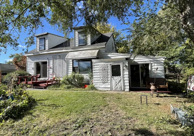 Photo 2 of Single family home for sale at 9940 Melvina Ave, Oak Lawn, IL 60453 | MLS# 12768639 | Listing updated on 2026-09-24