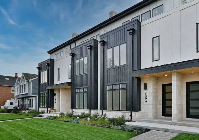 Photo 2 of Townhouse for sale at 258 Addison Ave, Elmhurst, IL 60126 | MLS# 12768642 | Listing updated on 2026-09-26