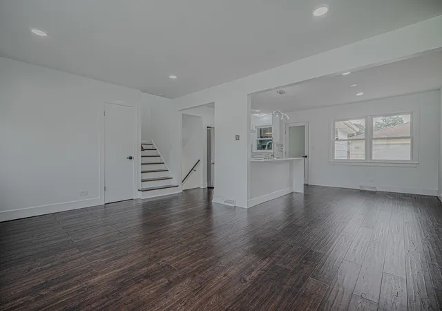 Photo 4 of Single family home for sale at 1321 Marcy Ln, Wheeling, IL 60090 | MLS# 12768644 | Listing updated on 2026-10-04