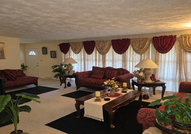 Photo 2 of Single family home for sale at 928 N Johnston Ave, Rockford, IL 61101 | MLS# 12768652 | Listing updated on 2026-09-24