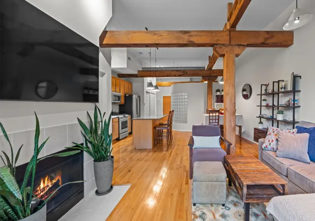 Photo 3 of Condo for sale at 1515 S Michigan Ave #309, Chicago, IL 60605 | MLS# 12768657 | Listing updated on 2026-09-25