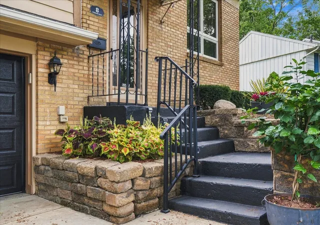 Photo 3 of Single family home for sale at 8 Plymouth Ct, Normal, IL 61761 | MLS# 12768668 | Listing updated on 2026-10-03