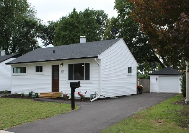 Photo 1 of Single family home for sale at 1011 Plaza Dr, Joliet, IL 60435 | MLS# 12768685 | Listing updated on 2026-09-28