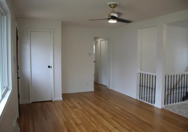 Photo 3 of Single family home for sale at 1011 Plaza Dr, Joliet, IL 60435 | MLS# 12768685 | Listing updated on 2026-09-28