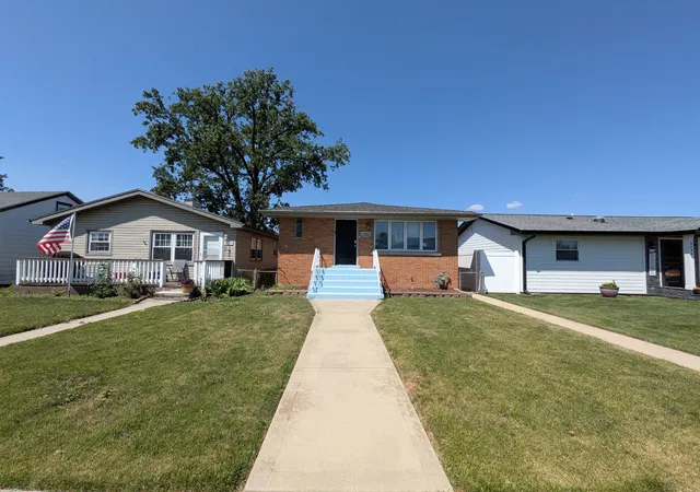 Photo 1 of Single family home for sale at 8636 Massasoit Ave, Burbank, IL 60459 | MLS# 12768691 | Listing updated on 2026-09-24