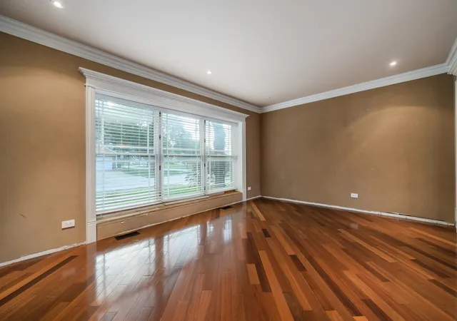 Photo 3 of Single family home for sale at 737 Brian Ave, Schaumburg, IL 60194 | MLS# 12768702 | Listing updated on 2026-10-02