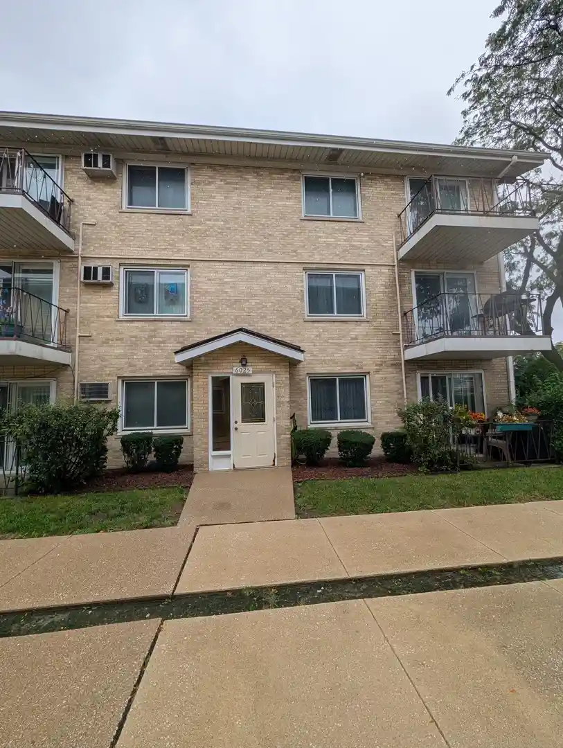Listing Photo 17 - Condo for sale in 6025 W 64Th Pl located at 6025 W 64Th Pl, Chicago, IL 60638 - Unit 6025 W 64th Place