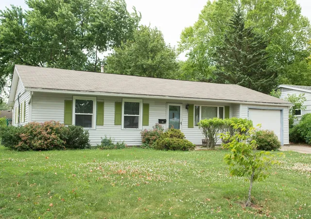 Photo 1 of Single family home for sale at 1406 Eastern Dr, Urbana, IL 61801 | MLS# 12768716 | Listing updated on 2026-10-05