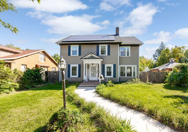 Photo 1 of Single family home for sale at 356 N William St, Joliet, IL 60435 | MLS# 12768719 | Listing updated on 2026-10-07