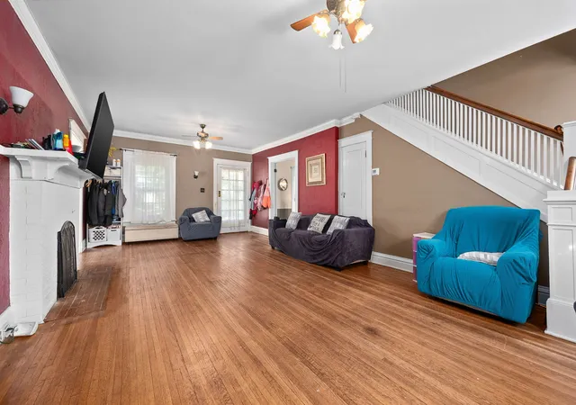 Photo 3 of Single family home for sale at 356 N William St, Joliet, IL 60435 | MLS# 12768719 | Listing updated on 2026-10-07