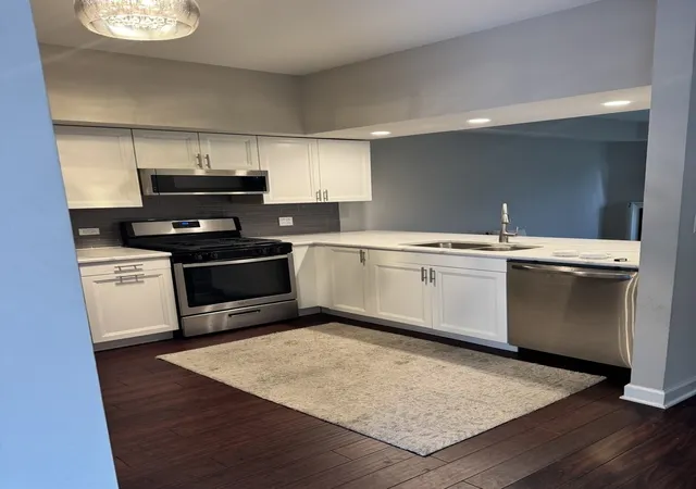 Photo 3 of Townhouse for sale at 1160 Regency Dr, Schaumburg, IL 60193 | MLS# 12768738 | Listing updated on 2026-10-06