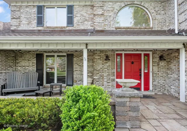 Photo 2 of Single family home for sale at 6451 Garfield Ridge Ct, Burr Ridge, IL 60527 | MLS# 12768749 | Listing updated on 2026-09-26