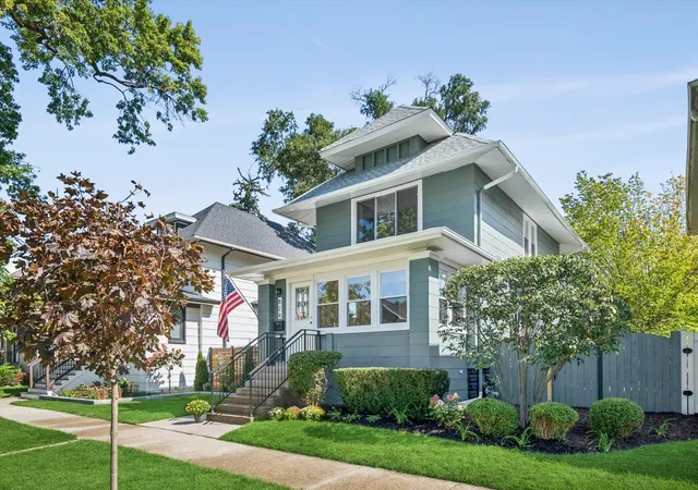 Photo 1 of Single family home for sale at 824 Lathrop Ave, Forest Park, IL 60130 | MLS# 12768750 | Listing updated on 2026-10-01