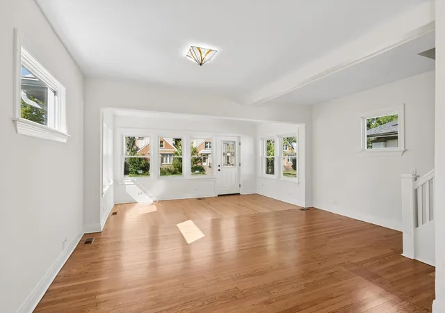 Photo 4 of Single family home for sale at 824 Lathrop Ave, Forest Park, IL 60130 | MLS# 12768750 | Listing updated on 2026-10-01