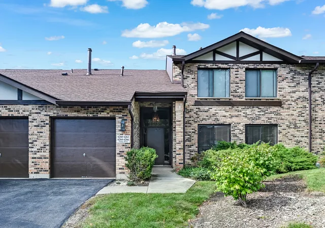Photo 2 of Condo for sale at 6262 Trinity Dr #1B, Lisle, IL 60532 | MLS# 12768757 | Listing updated on 2026-09-25