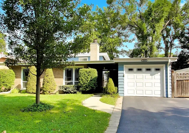 Photo 1 of Sale Pending at 2240 Catherine St, Northbrook, IL 60062 | MLS# 12768767 | Listing updated on 2026-10-07