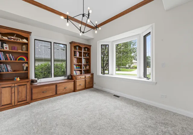 Photo 3 of Single family home for sale at 208 Sawgrass Dr, Palos Heights, IL 60463 | MLS# 12768768 | Listing updated on 2026-10-05