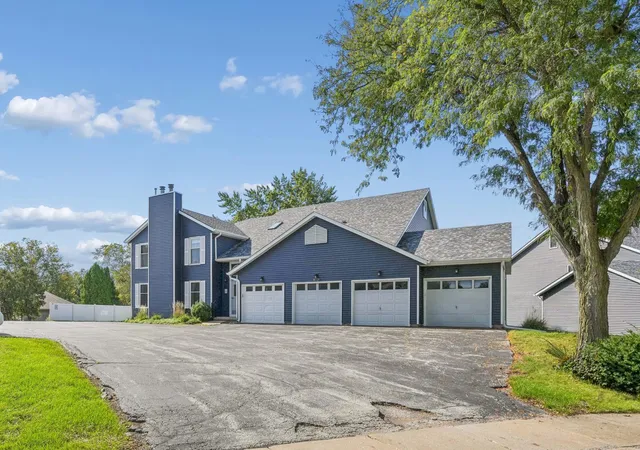 Photo 1 of Condo for sale at 4721 Kynnelworth Dr #110, Bettendorf, IA 52722 | MLS# 12768777 | Listing updated on 2026-10-20