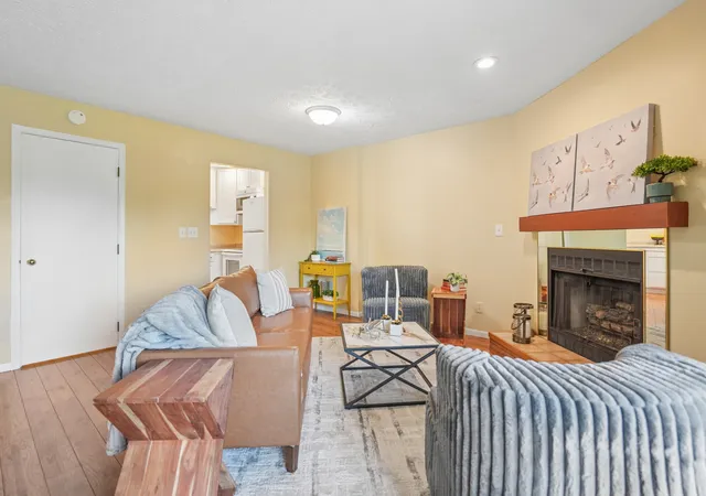 Photo 4 of Condo for sale at 4721 Kynnelworth Dr #110, Bettendorf, IA 52722 | MLS# 12768777 | Listing updated on 2026-10-20