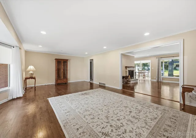 Photo 4 of Single family home for sale at 524 Waubonsee Trl, Batavia, IL 60510 | MLS# 12768783 | Listing updated on 2026-10-07