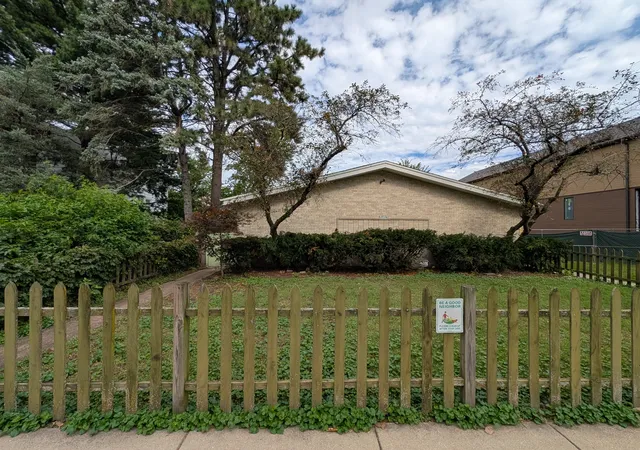 Photo 2 of Townhouse for sale at 1958 W Morse Ave #A, Chicago, IL 60626 | MLS# 12768786 | Listing updated on 2026-09-27