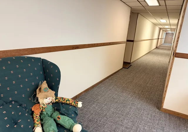Listing Photo 4 - Condo for sale in building located at 1420 Woodbridge Ave, Joliet, IL 60436 - Unit #1A