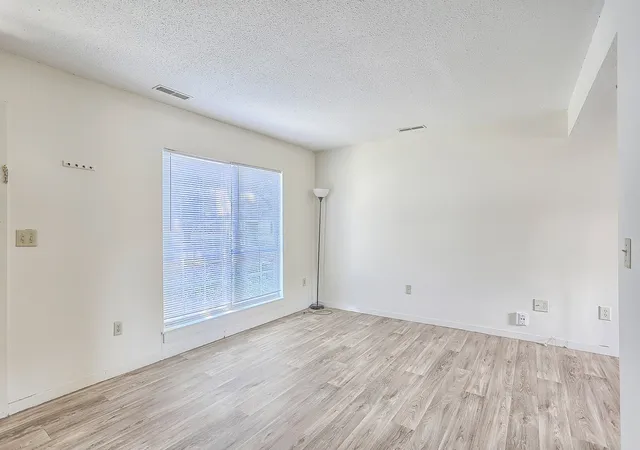 Photo 3 of Condo for sale at 605 English Crk Ct #B, Champaign, IL 61821 | MLS# 12768813 | Listing updated on 2026-10-07
