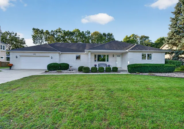 Photo 1 of Single family home for sale at 25053 W Mcmillin Dr, Channahon, IL 60410 | MLS# 12768826 | Listing updated on 2026-10-09