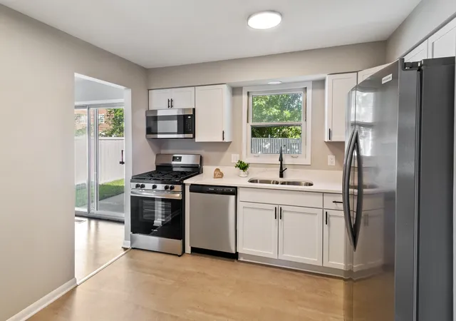 Photo 4 of Single family home for sale at 1340 Prince Dr, South Holland, IL 60473 | MLS# 12768841 | Listing updated on 2026-10-05