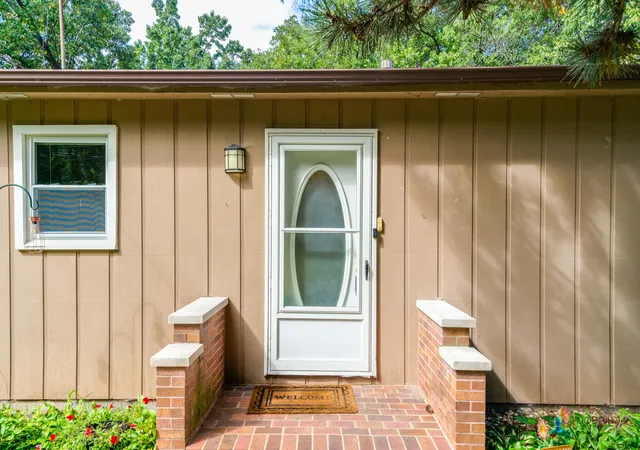 Photo 3 of Single family home for sale at 39152 N W End Dr, Spring Grove, IL 60081 | MLS# 12768842 | Listing updated on 2026-10-03
