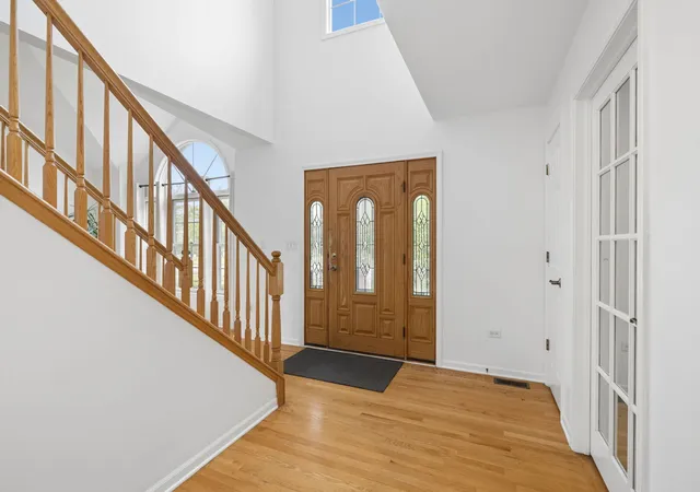 Photo 3 of Single family home for sale at 8299 Tatum Ln, Frankfort, IL 60423 | MLS# 12768843 | Listing updated on 2026-10-07