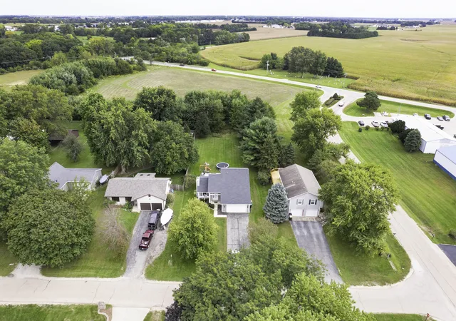 Photo 41 of Single family home for sale at 1304 Reva Ln, Lake Holiday, IL 60548 | MLS# 12768846 | Listing updated on 2026-10-06