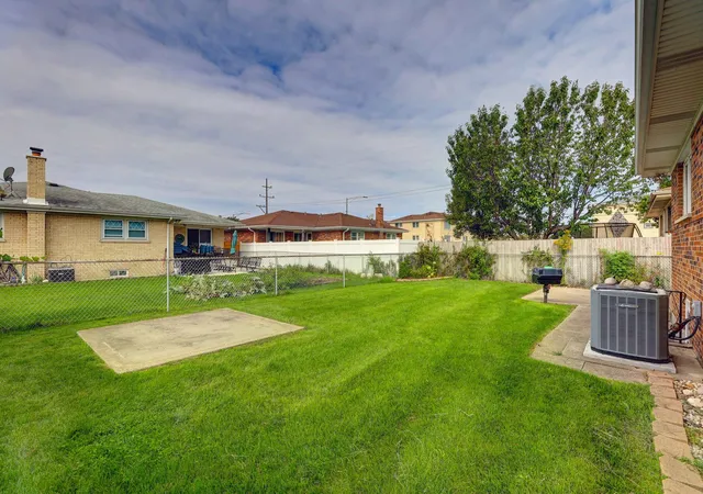 Photo 3 of Sale Pending at 4734 N Maria Ct, Chicago, IL 60656 | MLS# 12768849 | Listing updated on 2026-10-03