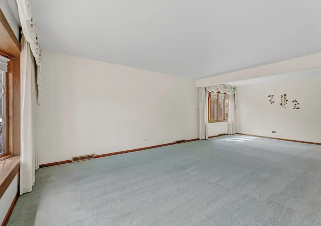 Photo 4 of Sale Pending at 4734 N Maria Ct, Chicago, IL 60656 | MLS# 12768849 | Listing updated on 2026-10-03