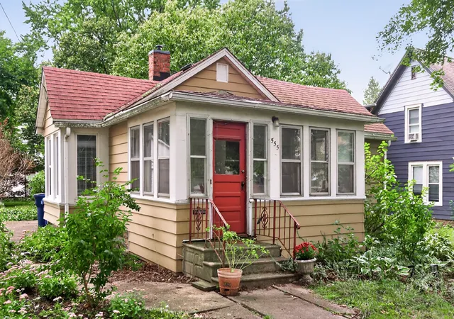 Photo 2 of Single family home for sale at 555 N 7th Street, De Kalb, IL 60115 | MLS# 12768862 | Listing updated on 2026-10-03