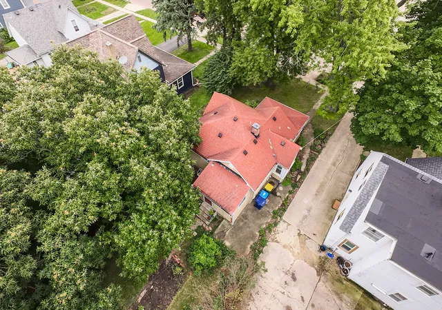 Photo 3 of Single family home for sale at 555 N 7th Street, De Kalb, IL 60115 | MLS# 12768862 | Listing updated on 2026-10-03