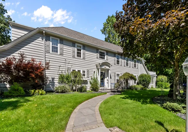 Single family home for sale at 195 Maple Hl Rd, Glencoe, IL 60022 | MLS# 12768870
