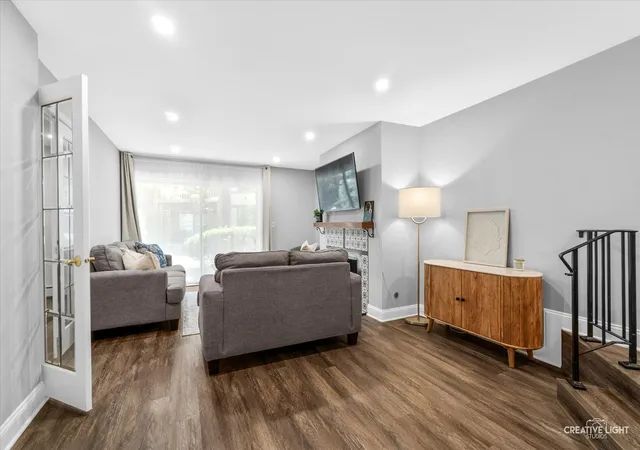 Photo 3 of Condo for sale at 2370 Abbeywood Dr #B, Lisle, IL 60532 | MLS# 12768873 | Listing updated on 2026-09-24