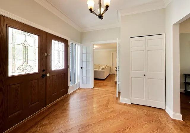 Photo 3 of Single family home for sale at 6001 Ross Dr, Woodridge, IL 60517 | MLS# 12768875 | Listing updated on 2026-09-27