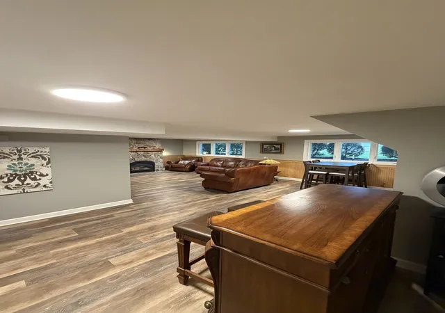 Photo 3 of Single family home for sale at 565 Maywood Ln, Lisle, IL 60532 | MLS# 12768882 | Listing updated on 2026-09-25