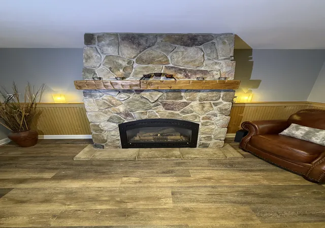 Photo 4 of Single family home for sale at 565 Maywood Ln, Lisle, IL 60532 | MLS# 12768882 | Listing updated on 2026-09-25