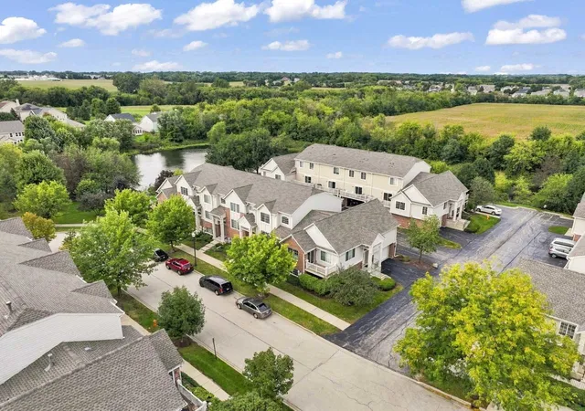 Photo 3 of Townhouse for sale at 3382 Cameron Dr, Elgin, IL 60124 | MLS# 12768899 | Listing updated on 2026-10-06