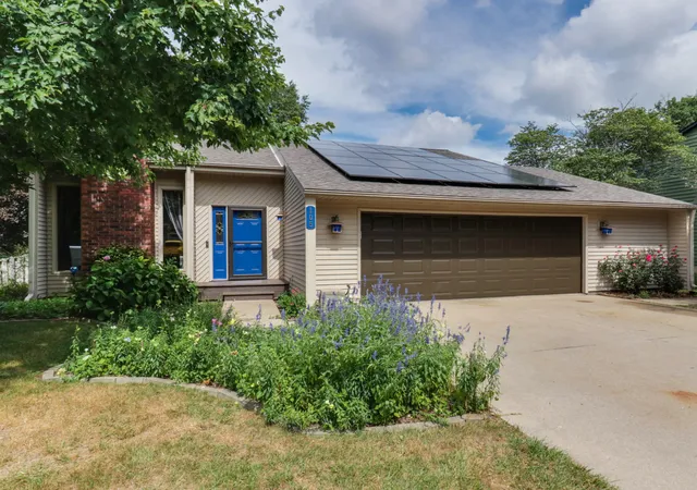 Photo 1 of Single family home for sale at 105 Buttercup Way, Bloomington, IL 61704 | MLS# 12768900 | Listing updated on 2026-09-24