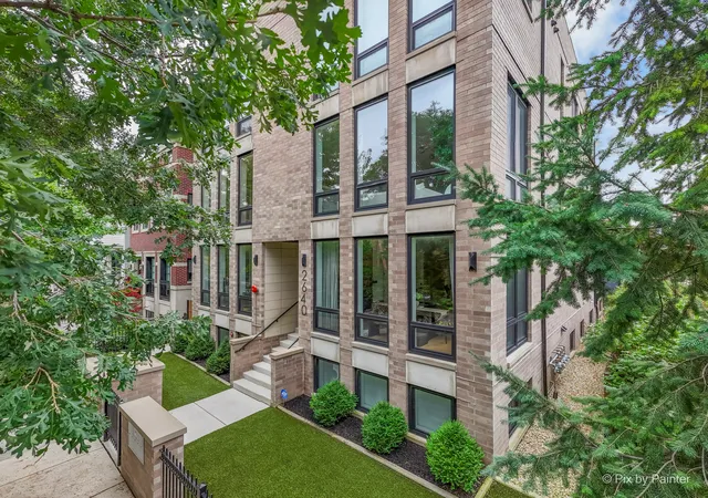 Photo 1 of Condo for sale at 2640 N Bosworth Ave #PHS, Chicago, IL 60614 | MLS# 12768902 | Listing updated on 2026-09-25