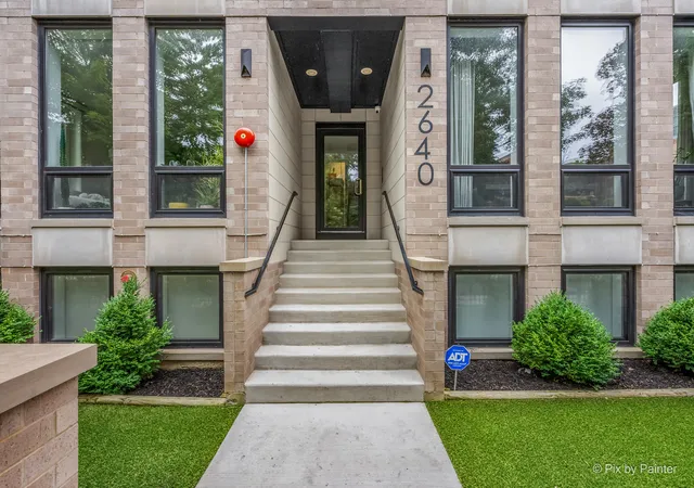 Photo 2 of Condo for sale at 2640 N Bosworth Ave #PHS, Chicago, IL 60614 | MLS# 12768902 | Listing updated on 2026-09-25